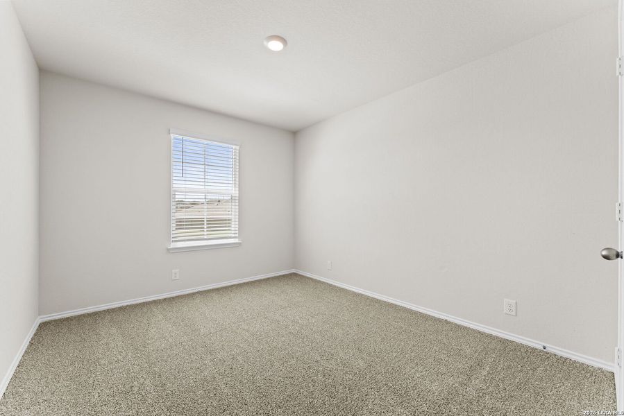 Spacious, unfurnished interior of a new home in Redbird Ranch, San Antonio (Image 22).