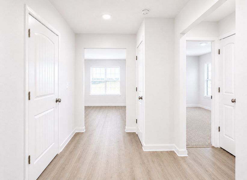 Spacious, unfurnished interior of a new home in Wheatfield, Shelbyville (Image 18).