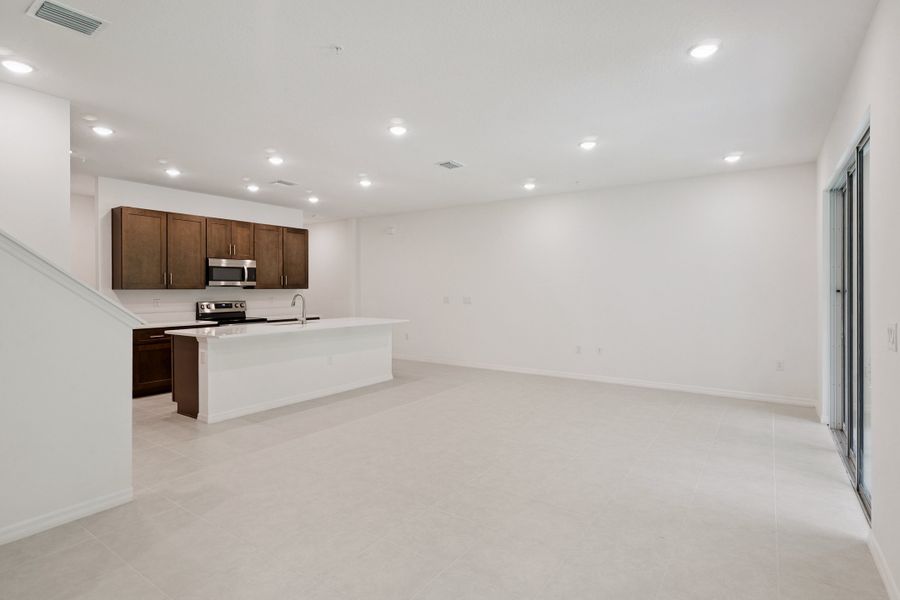 Great Room & Kitchen Great Room & Kitchen