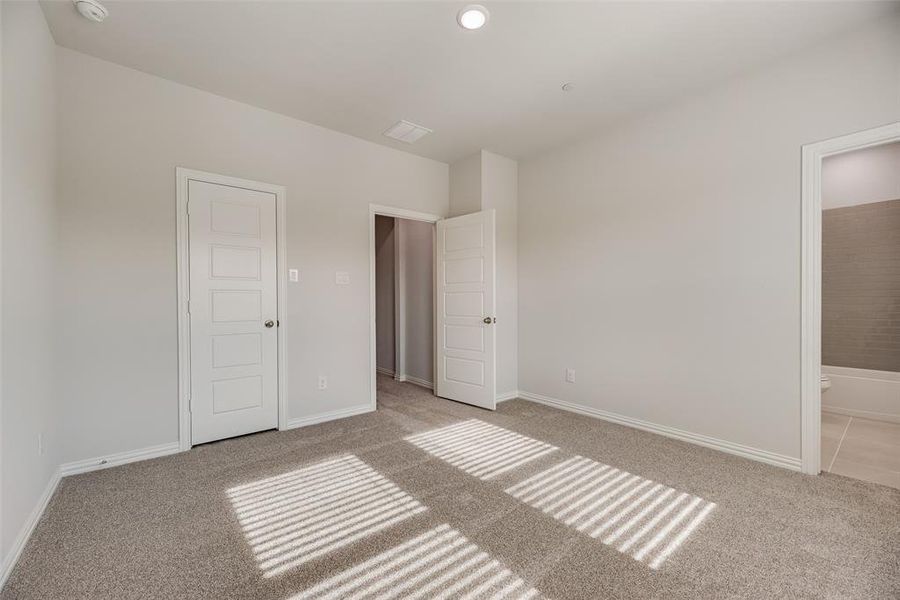 Spacious, unfurnished interior of a new home in Wade Settlement Townhomes, Frisco (Image 22).