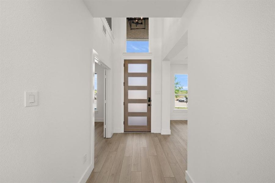 Spacious, unfurnished interior of a new home in Westside Preserve, Midlothian (Image 39).