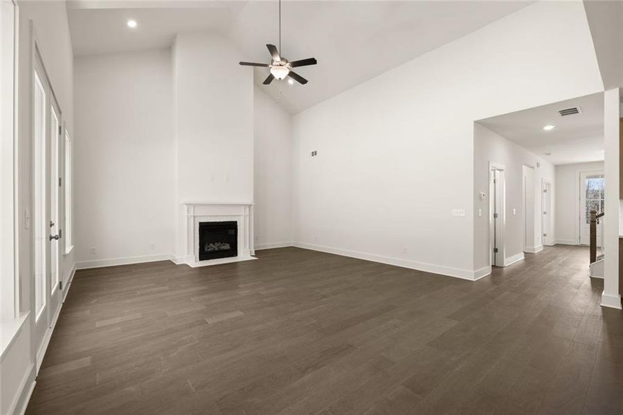 Spacious, unfurnished interior of a new home in , Gainesville (Image 64).