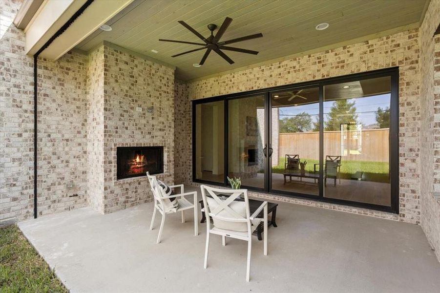 Furnished interior view inside a new home in , Dallas (Image 15). Furnished interior view inside a new home in , Dallas (Image 15).