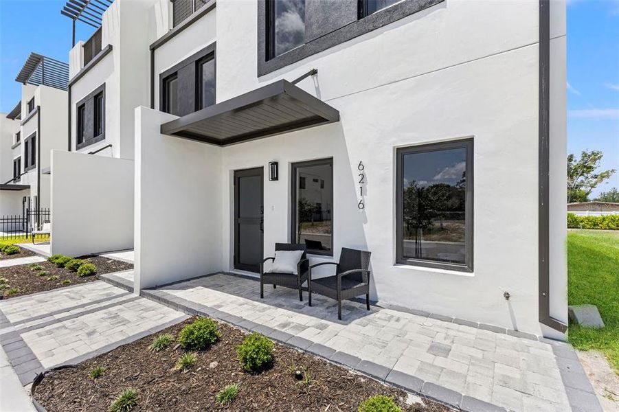 Exterior details and patio area of a home in , Pinellas Park (Image 22).