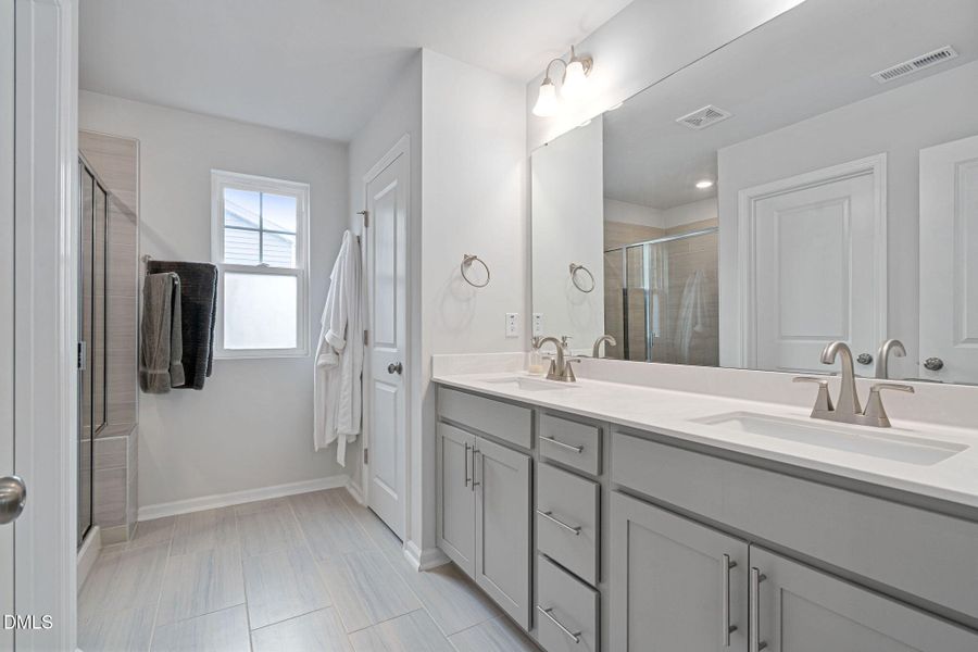 73-web-or-mls-4004-mount-moran-rd