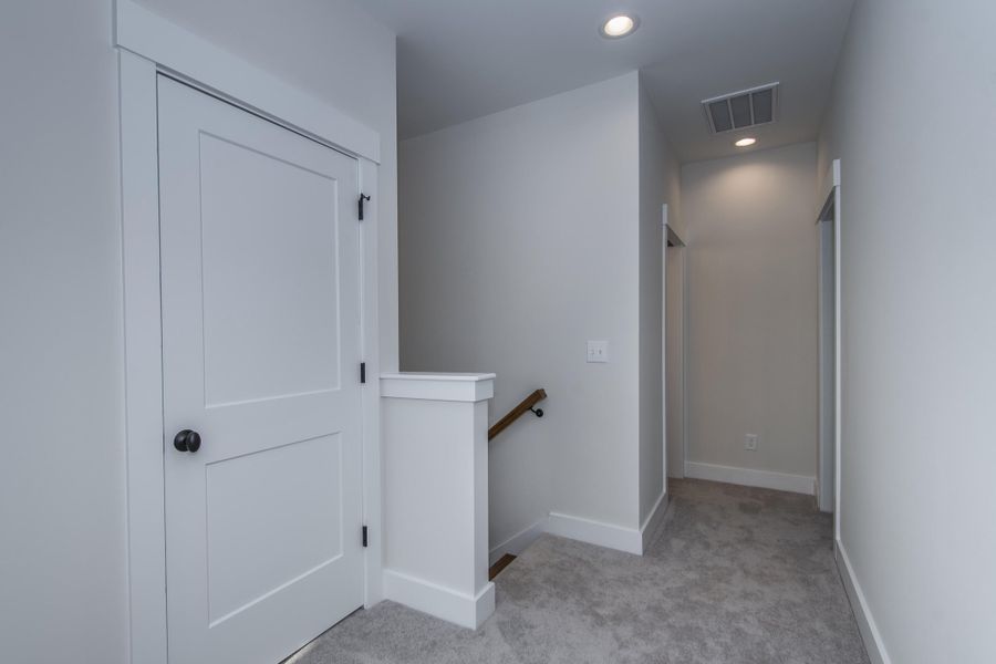 Spacious, unfurnished interior of a new home in , Chapin (Image 48).