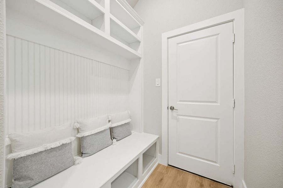 Representative furnished interior of a home built from the Belmont by Centre Living Homes in Lakeway Estates, Waxahachie (Image 29).