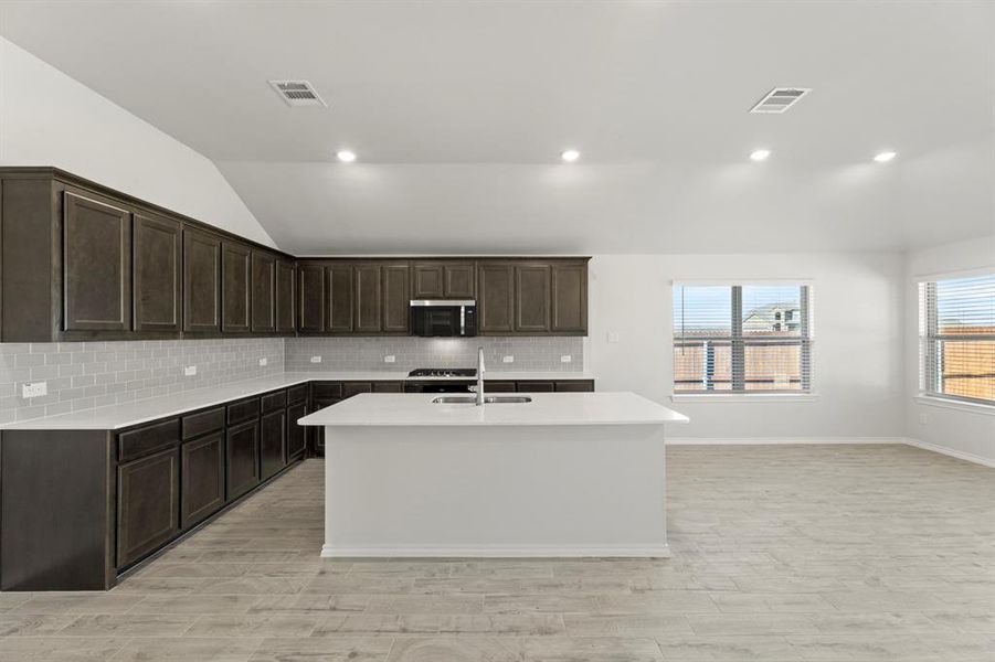 09. 118 Coyote - Kitchen 09. 118 Coyote - Kitchen