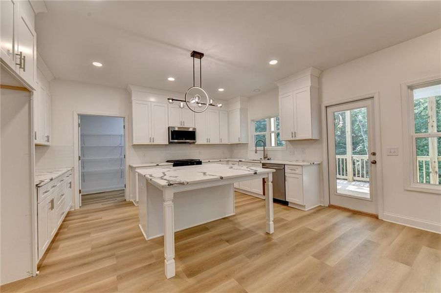 Furnished interior view inside a new home in , Gainesville (Image 5).