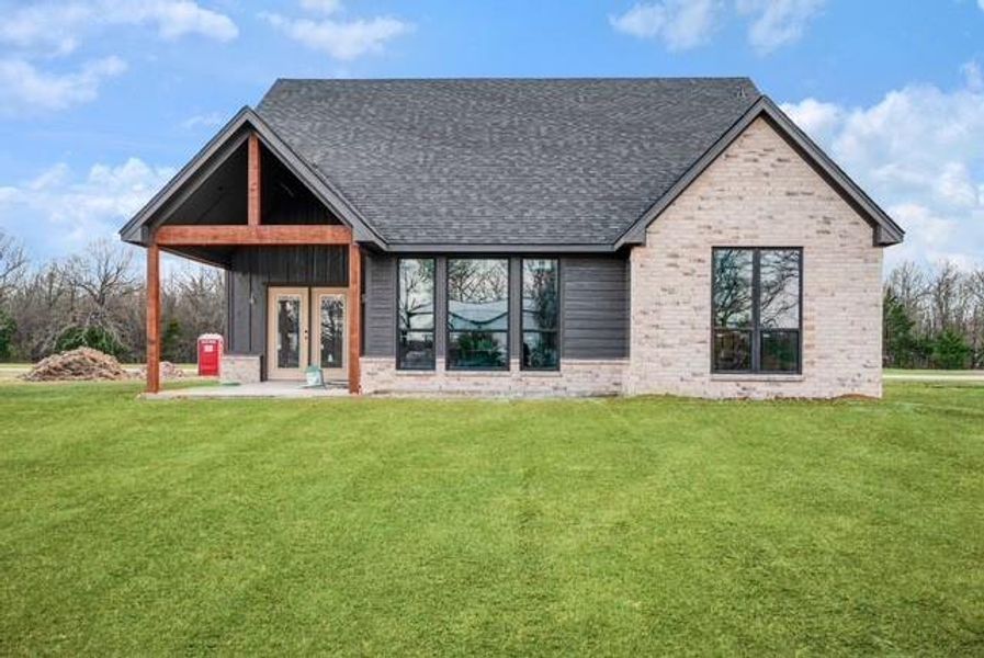 Exterior details and patio area of a home in , Blossom (Image 5).