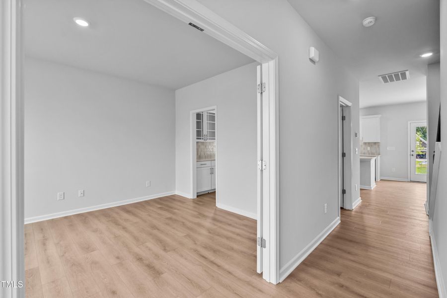 05-Ashley 2102 Channel-5