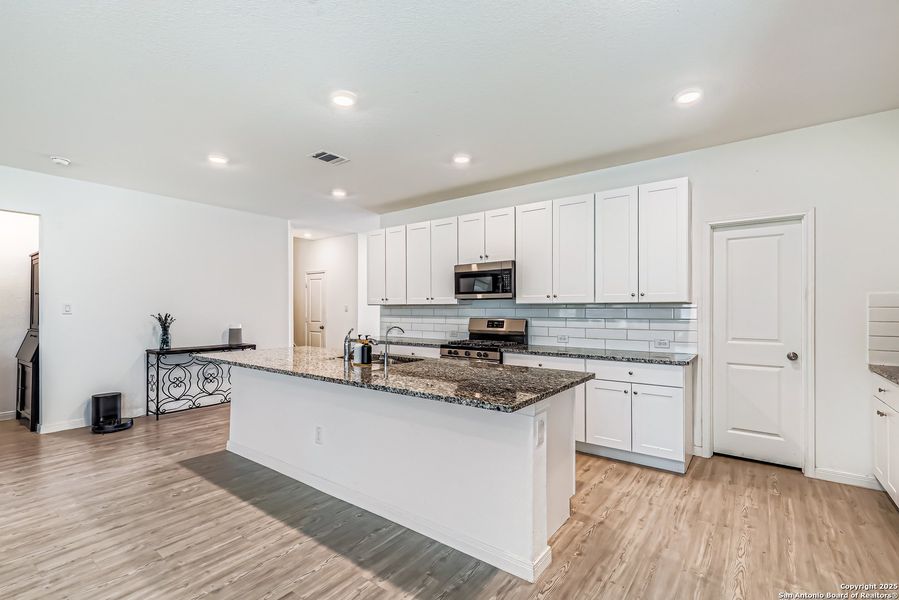 Furnished interior view inside a new home in , Bulverde (Image 11). Furnished interior view inside a new home in , Bulverde (Image 11).