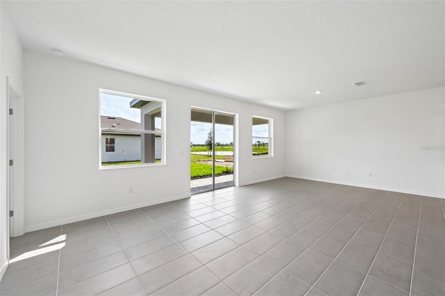 Spacious, unfurnished interior of a new home in Coasterra, Palmetto (Image 13). Spacious, unfurnished interior of a new home in Coasterra, Palmetto (Image 13).