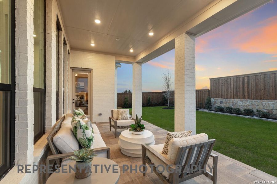 Exterior details and patio area of a home in Davis Ranch, San Antonio (Image 2).