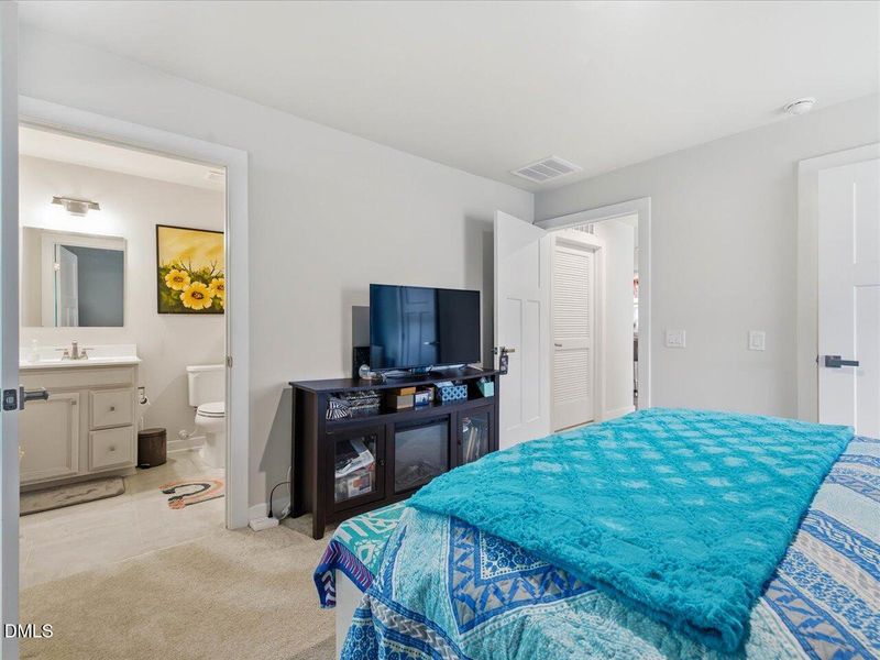 25-Primary Bedroom 25-Primary Bedroom