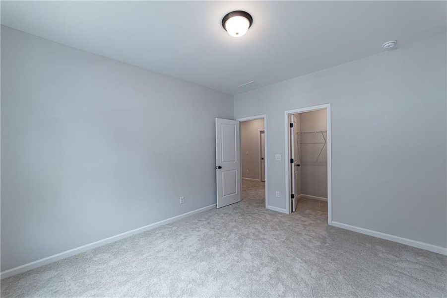 Spacious, unfurnished interior of a new home in Enclave at Edgewater, Canton (Image 54).