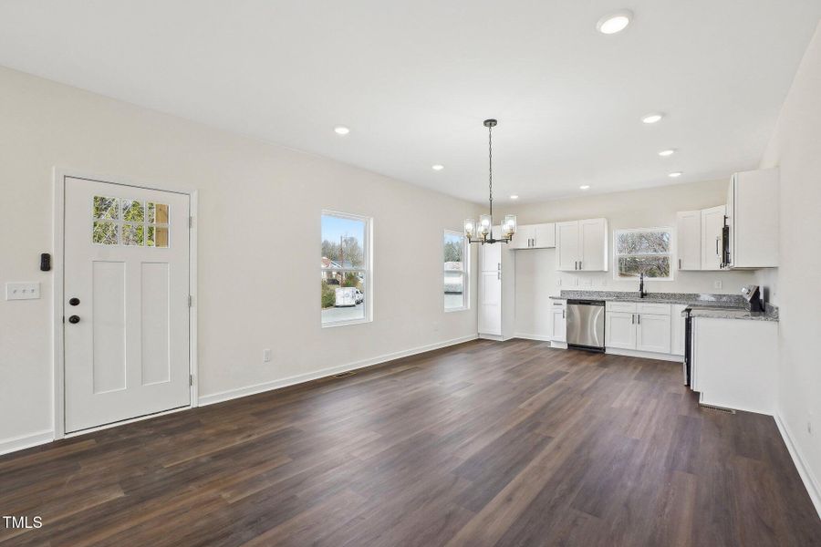 10-web-or-mls-Gilmer St-010 10-web-or-mls-Gilmer St-010