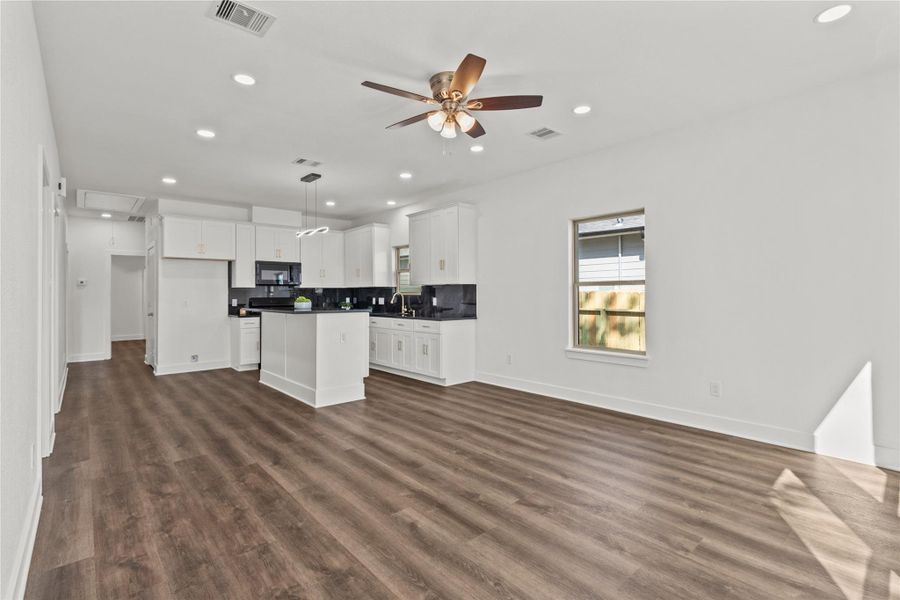 Open Floor Plan Open Floor Plan