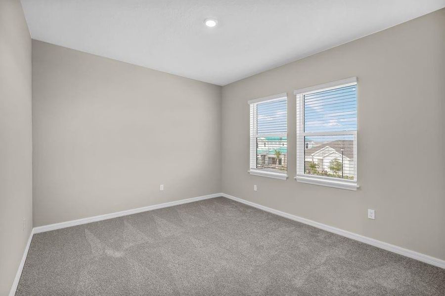 621 SE Ranch Oak Circle ~ Ready Now