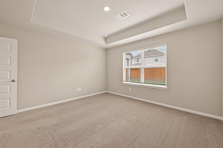 Spacious, unfurnished interior of a new home in Wayside Village, Houston (Image 33).