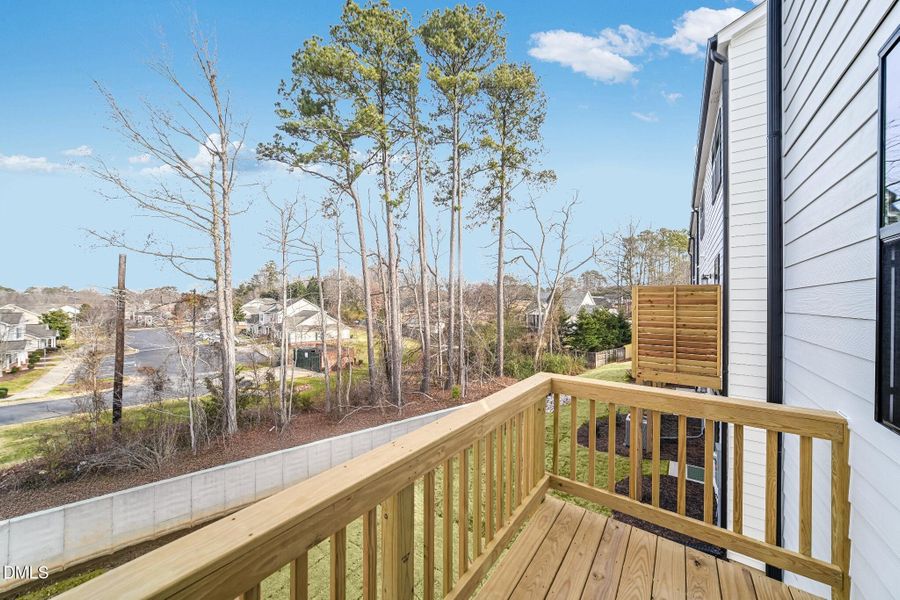 SUN_ElmGrove_Pic_Wyatt_QMI_4_Deck_1of1