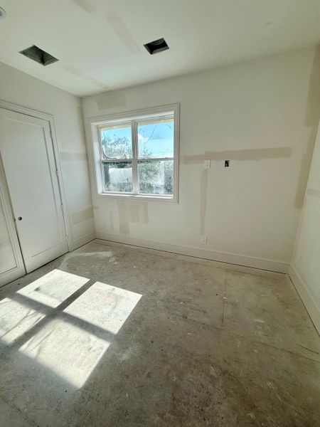 * Estimated Completion date 09/01/2026 * * Construction as of 5/24 ** Customization options available during construction ONLY* THIS IS AN ACTIVE CONSTRUCTION SITE, BUYERS MUST REQUEST APPOINTMENT TO BE ON PREMISES AT ALL TIMES.* All information should be independently verified. Plans are subject to change without notice.