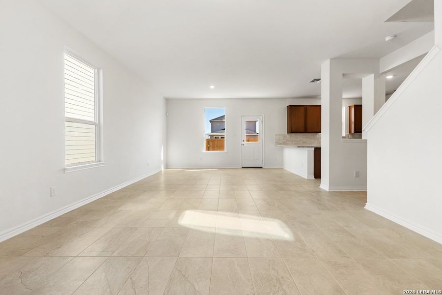 Spacious, unfurnished interior of a new home in The Granary - Heritage Collection, San Antonio (Image 28).