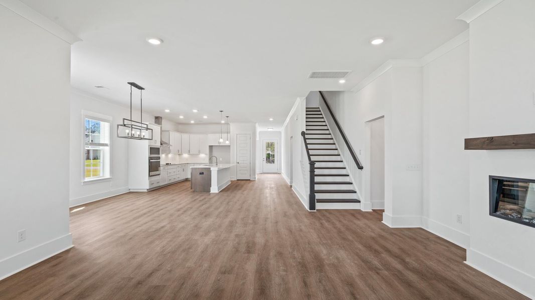 Spacious, unfurnished interior of a new home in Pamlico Terrace, Awendaw (Image 15).