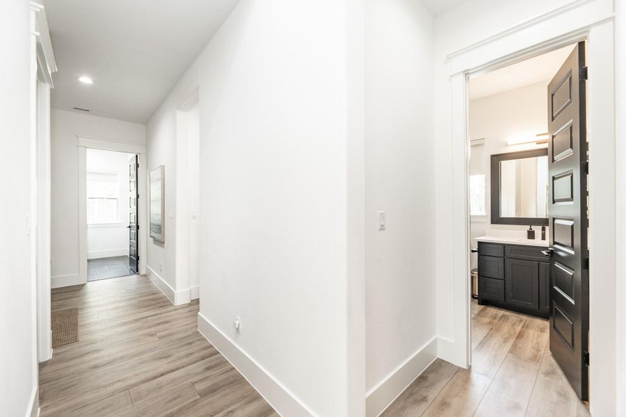 Spacious, unfurnished interior of a new home in , Willis (Image 21).