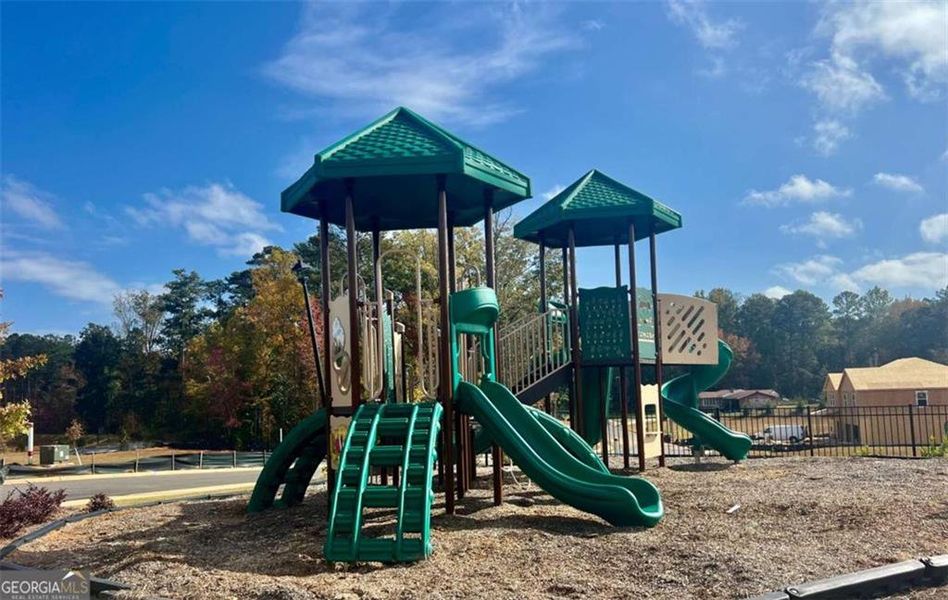 Community amenities in Fern Dale, Fairburn (Image 29).
