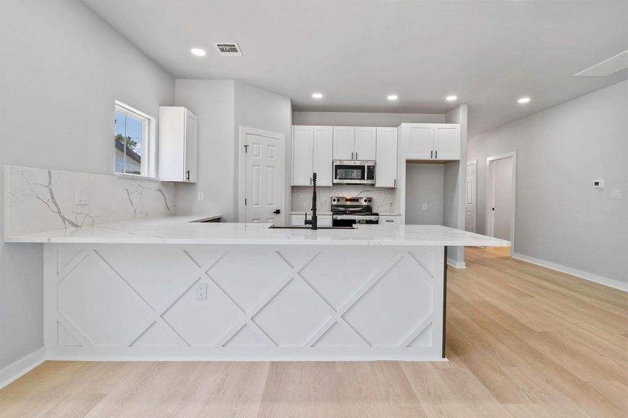Furnished interior view inside a new home in , Onalaska (Image 6). Furnished interior view inside a new home in , Onalaska (Image 6).