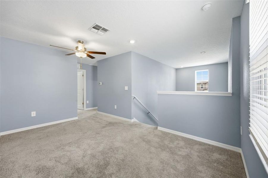 Spacious, unfurnished interior of a new home in , Plant City (Image 24).