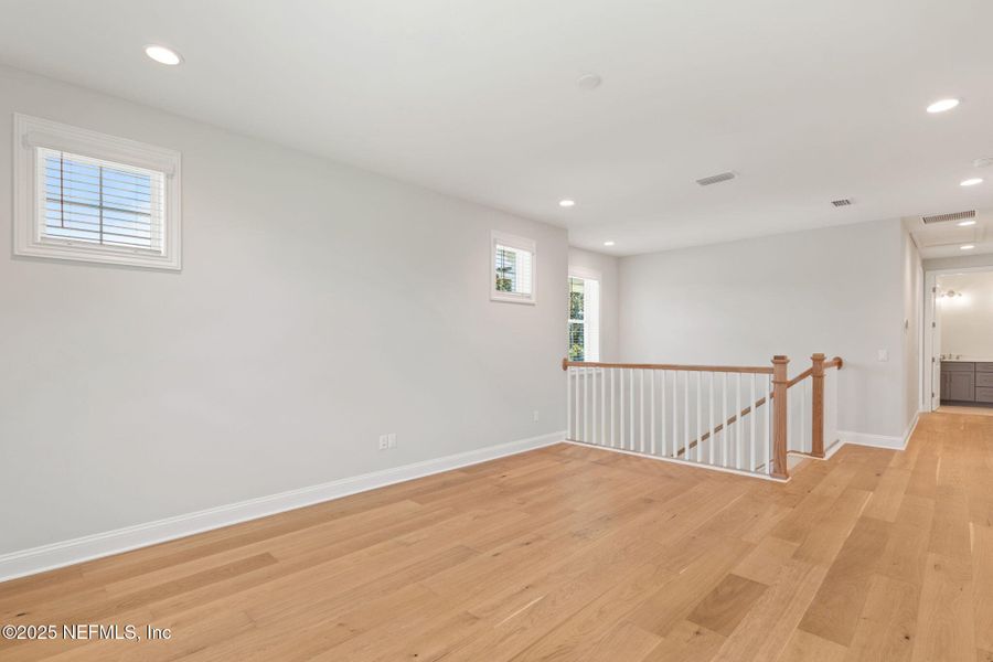 Spacious, unfurnished interior of a new home in , Fernandina Beach (Image 20).