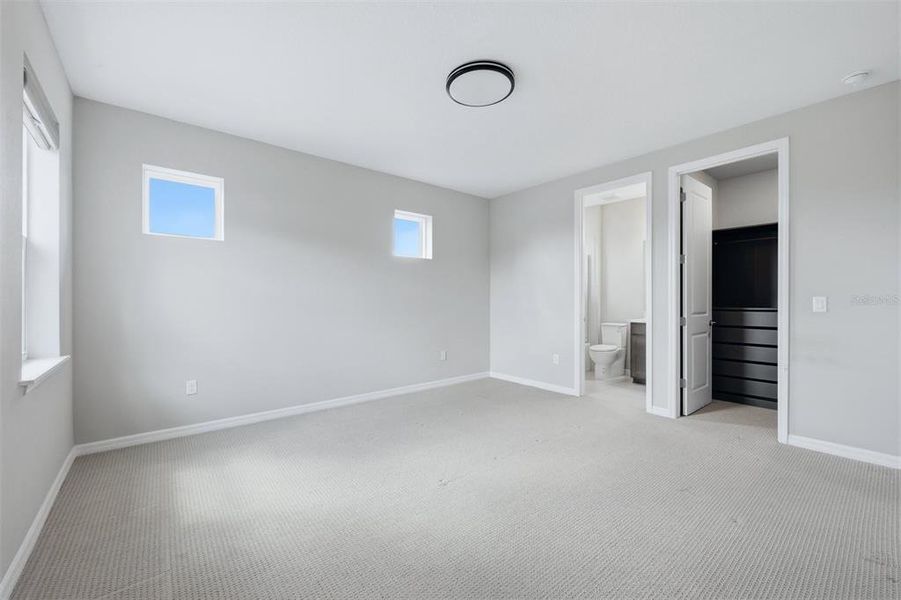 Spacious, unfurnished interior of a new home in , Sarasota (Image 16). Spacious, unfurnished interior of a new home in , Sarasota (Image 16).