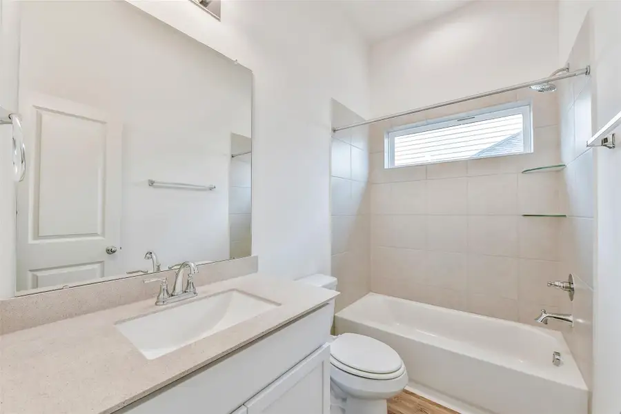 Furnished interior view inside a new home in King Oaks Village, Baytown (Image 10).