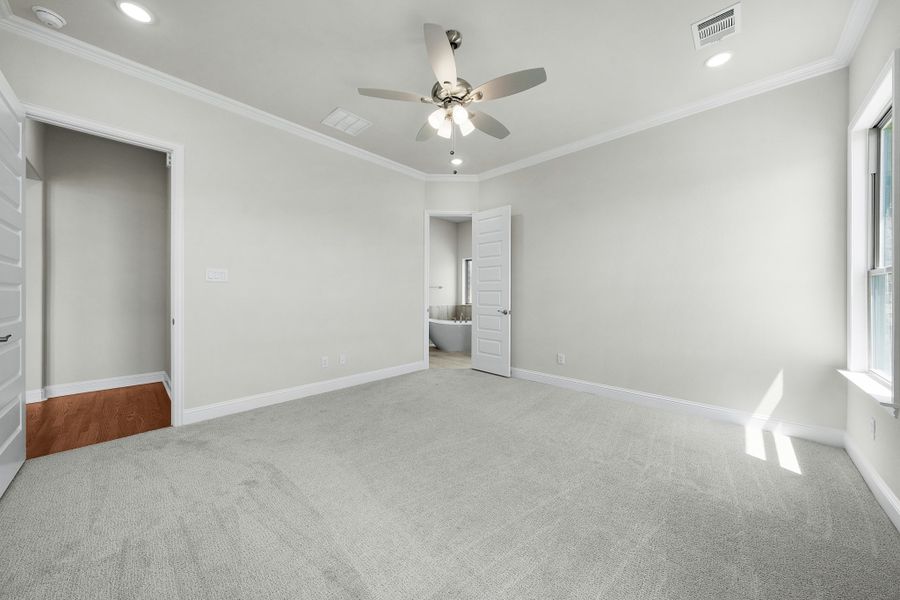 Spacious, unfurnished interior of a new home in Heath Golf and Yacht Club, Heath (Image 15). Spacious, unfurnished interior of a new home in Heath Golf and Yacht Club, Heath (Image 15).