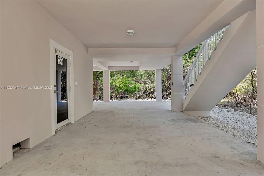 Spacious, unfurnished interior of a new home in , Key Largo (Image 28). Spacious, unfurnished interior of a new home in , Key Largo (Image 28).