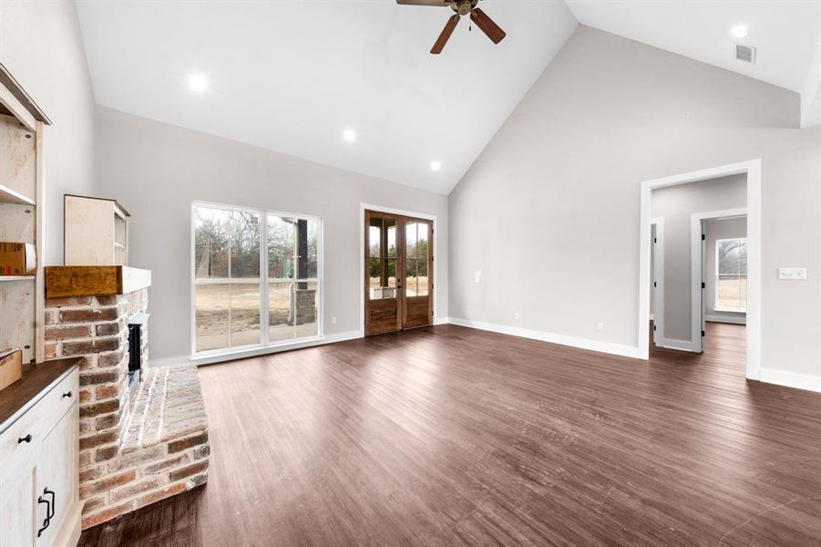 Spacious, unfurnished interior of a new home in , Saltillo (Image 16).