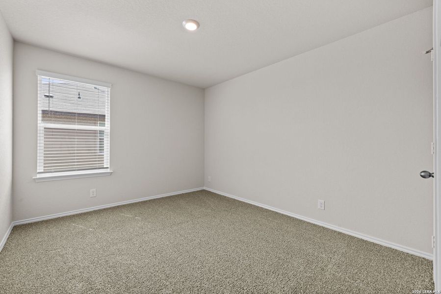 Spacious, unfurnished interior of a new home in Redbird Ranch, San Antonio (Image 27).