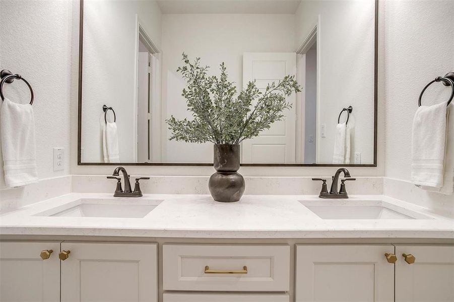 Secondary Bathroom with vanity