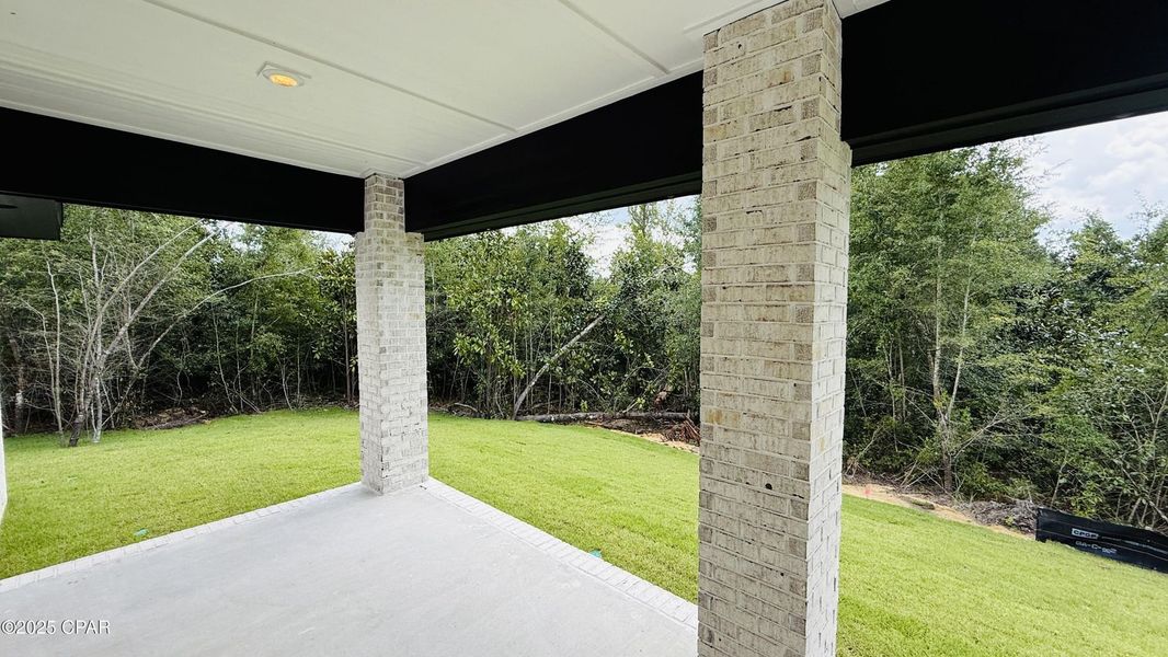 Image 20 of a home in Cedar Creek at Deerpoint Lake.