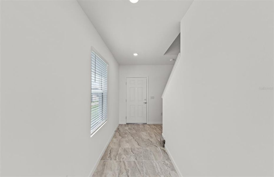 Spacious, unfurnished interior of a new home in Lakespur Wellen Park, Venice (Image 13). Spacious, unfurnished interior of a new home in Lakespur Wellen Park, Venice (Image 13).