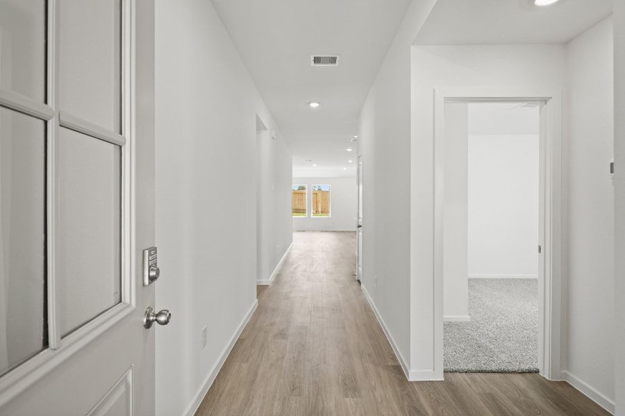 Spacious, unfurnished interior of a new home in Chapel Lakes, Montgomery (Image 6). Spacious, unfurnished interior of a new home in Chapel Lakes, Montgomery (Image 6).