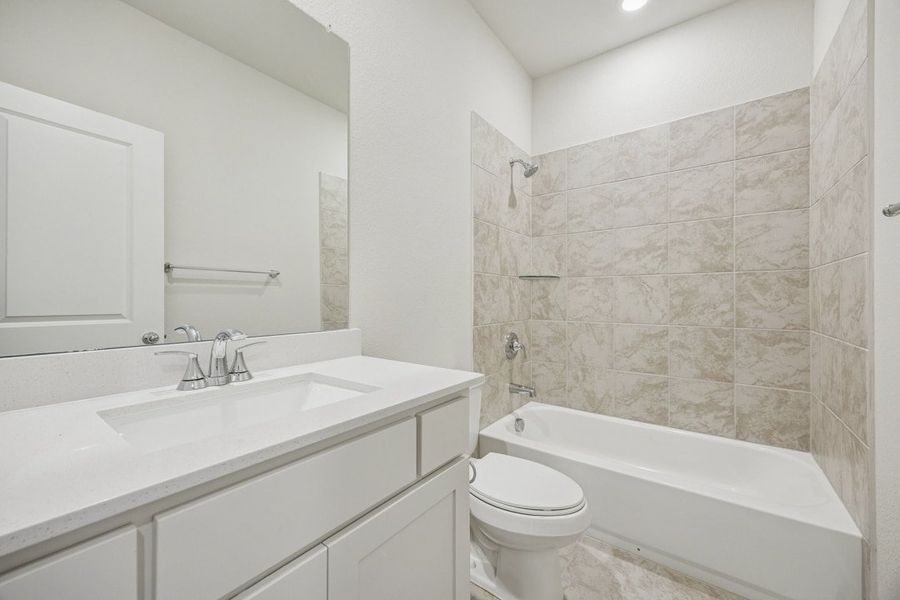 Representative furnished interior of a home built from the The Jason by Lillian Custom Homes in Hickory Hill, Sherman (Image 7).