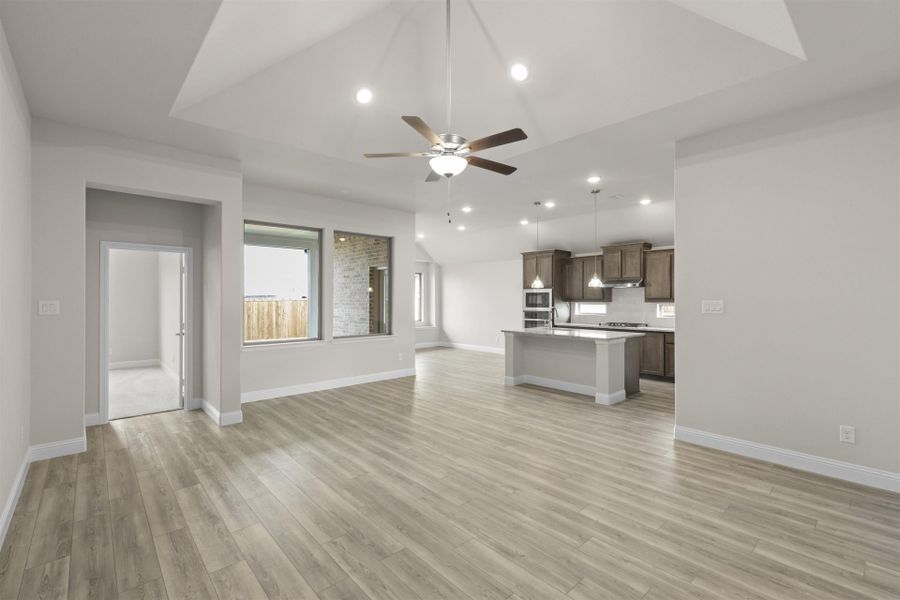 Spacious, unfurnished interior of a new home in Sutton Fields, Celina (Image 11).