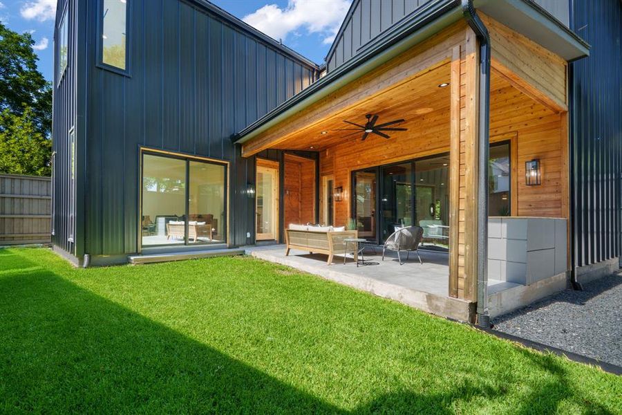 Front exterior of a new home in , Dallas, TX, highlighting curb appeal (Image 2). Front exterior of a new home in , Dallas, TX, highlighting curb appeal (Image 2).