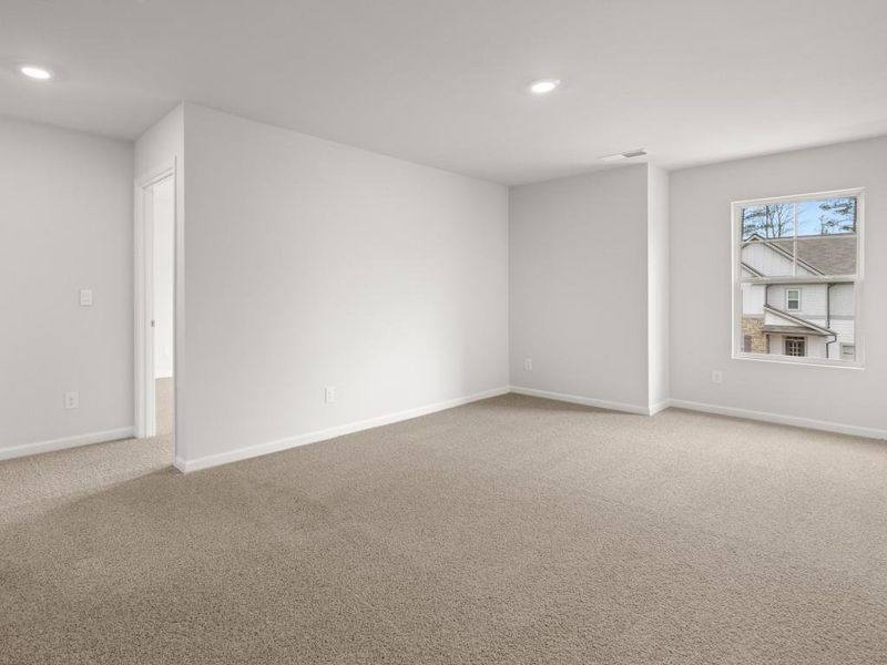 Spacious, unfurnished interior of a new home in Thompson Ridge, Dallas (Image 30). Spacious, unfurnished interior of a new home in Thompson Ridge, Dallas (Image 30).