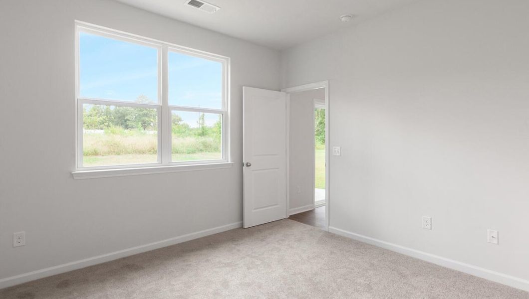 Spacious, unfurnished interior of a new home in Mariners Reach, Bolivia (Image 14).