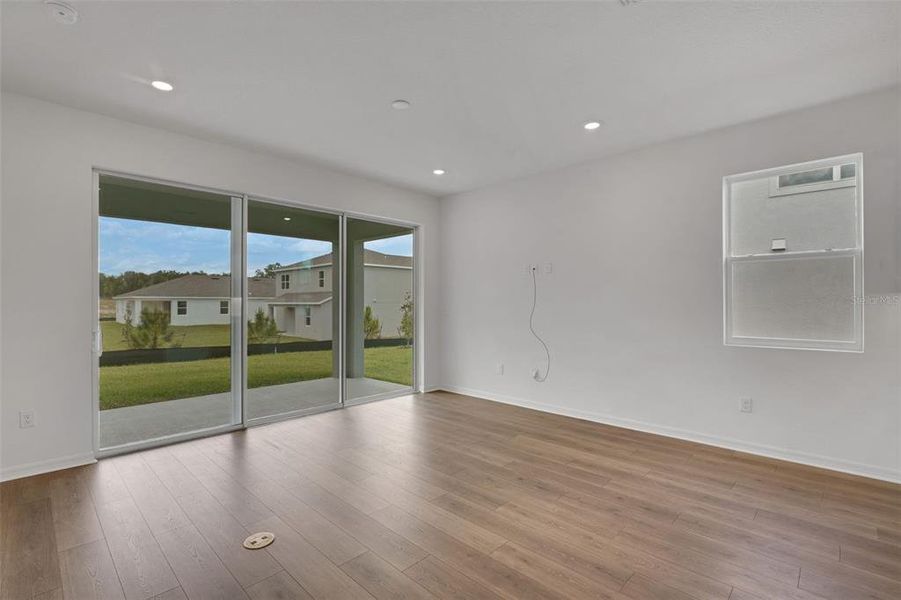 Spacious, unfurnished interior of a new home in Tuscan Hills, Dade City (Image 20).