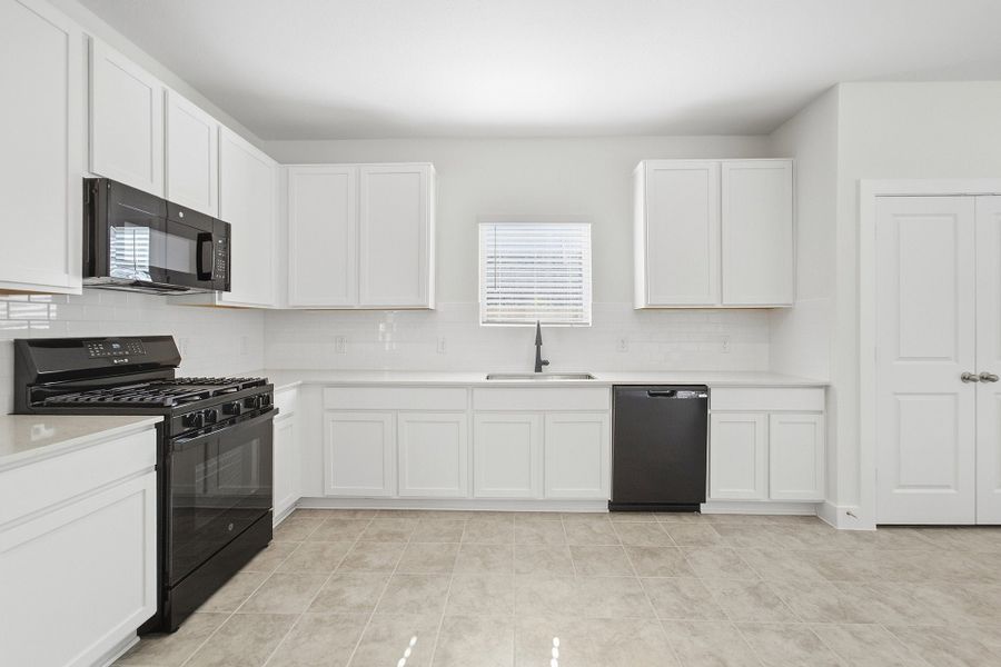 Furnished interior view inside a new home in Pecan Estates, Crosby (Image 7).
